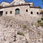 Tower Flats, Maiori