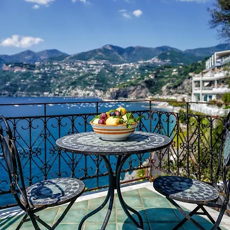 Tower Flats, Appartamento